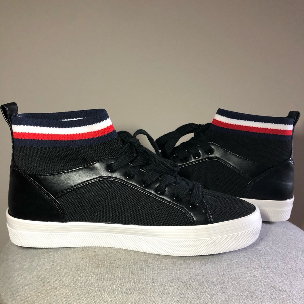 Tommy Hilfiger “Fether” sock sneakers